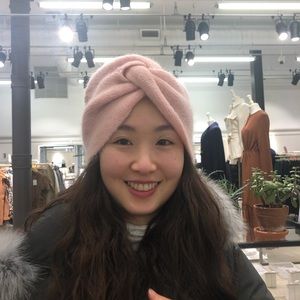 Meet your Posher, Dal nim